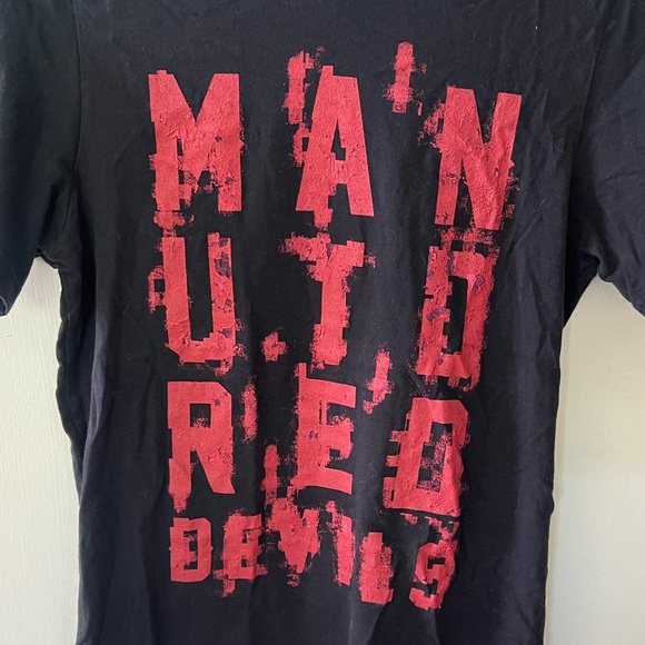 Manchester United Nike Red Devils Black Red Graphic Short Sleeve T-shirt Men’s S - Picture 2 of 8